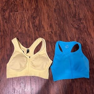 2 sports bras